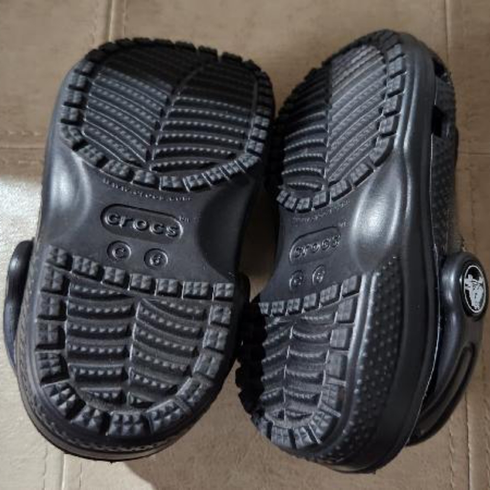 Crocs - Picture 2 of 3